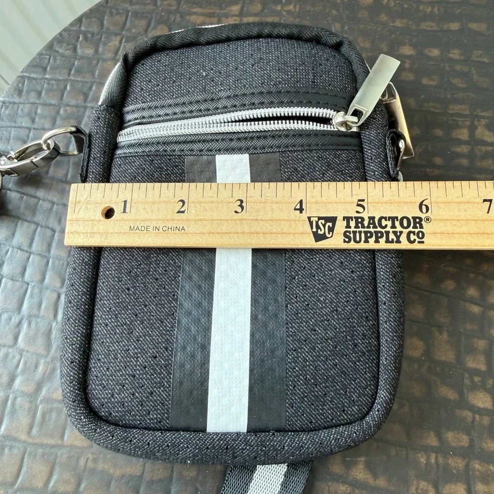 Haute Shore Crossbody Bag Women OS Black Excellent Neoprene Striped Sporty